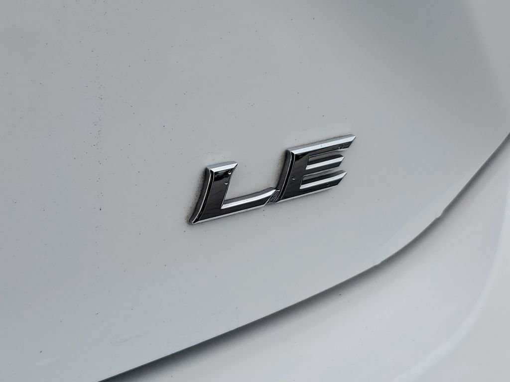 Used 2025 Toyota Camry LE FWD image 8