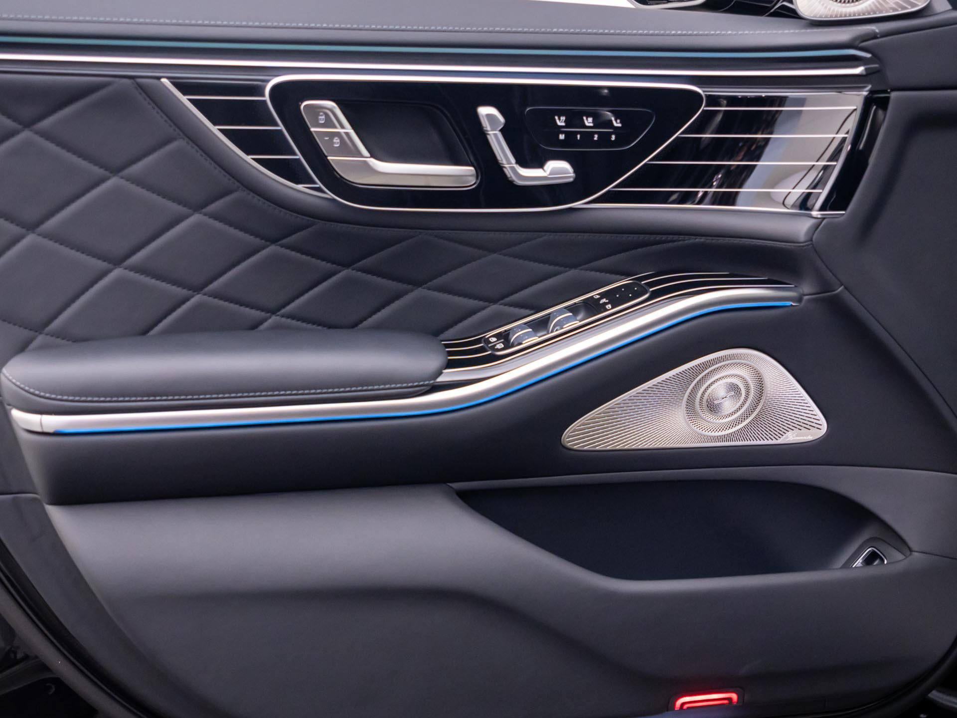 New 2027 Mercedes-Benz S 580 4MATIC Sedan image 13