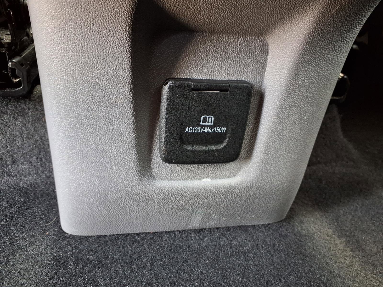 Used 2023 GMC Terrain SLT FWD image 31