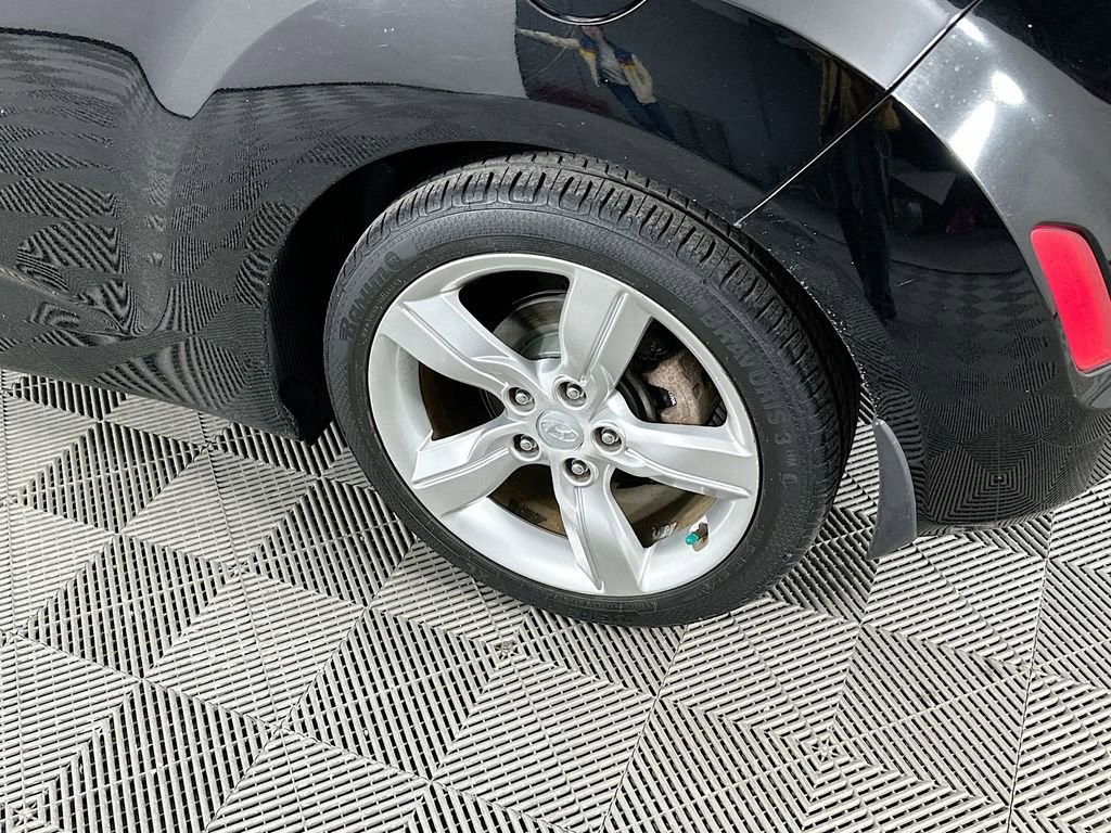 Used 2012 Hyundai Veloster image 34