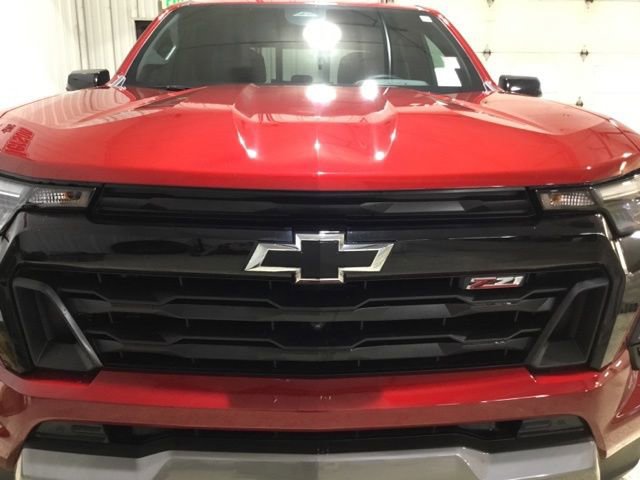 Used 2024 Chevrolet Colorado Z71 w/ Z71 Convenience Package 2 image 29