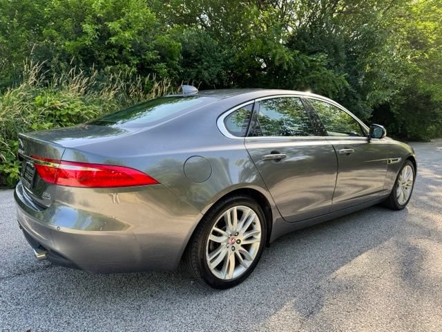 Used 2018 Jaguar XF Prestige AWD/4WD image 5