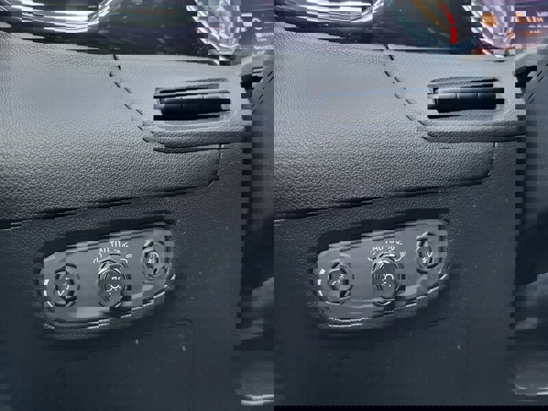 Used 2020 Buick Encore GX Select w/ Experience Buick Package image 21