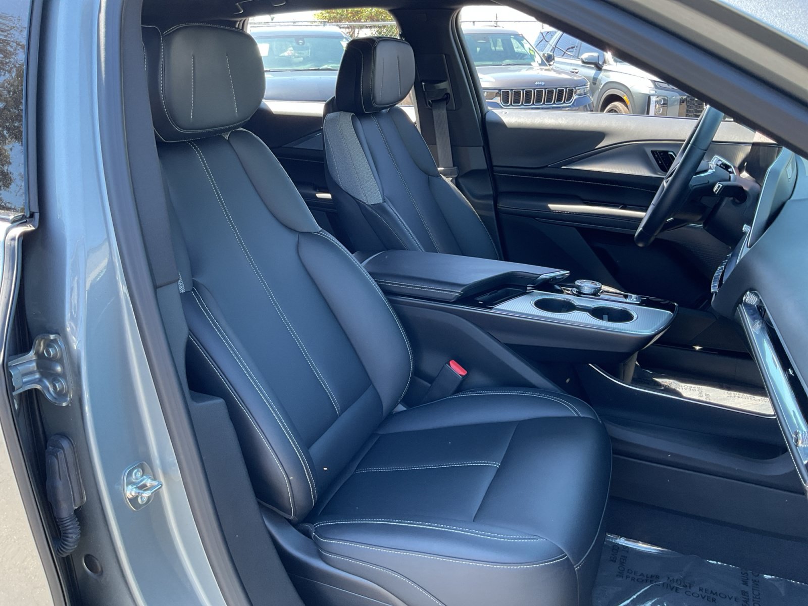Used 2024 Cadillac Lyriq Tech RWD image 21