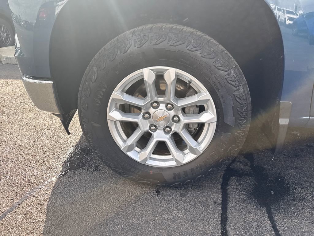 Used 2024 Chevrolet Silverado 1500 LT image 31