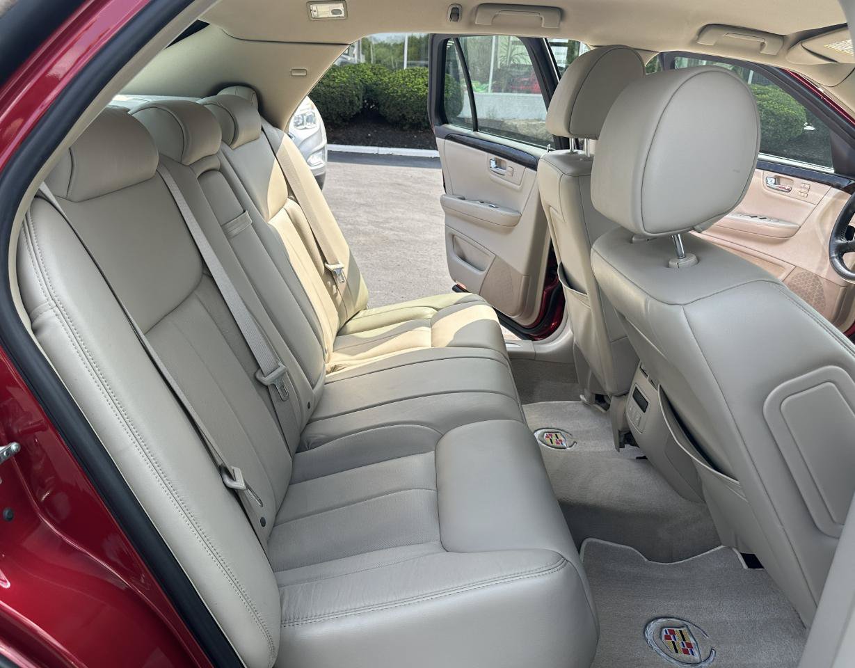 Used 2008 Cadillac DTS FWD image 36