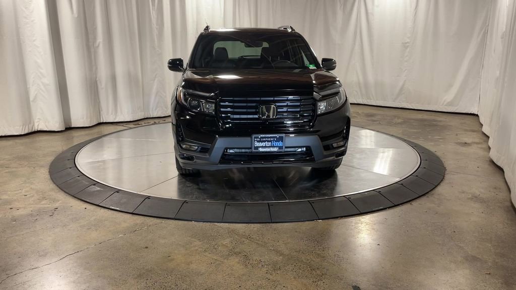 Certified 2024 Honda Passport Black Edition image 4