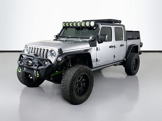 Used 2020 Jeep Gladiator Overland AWD/4WD image 3