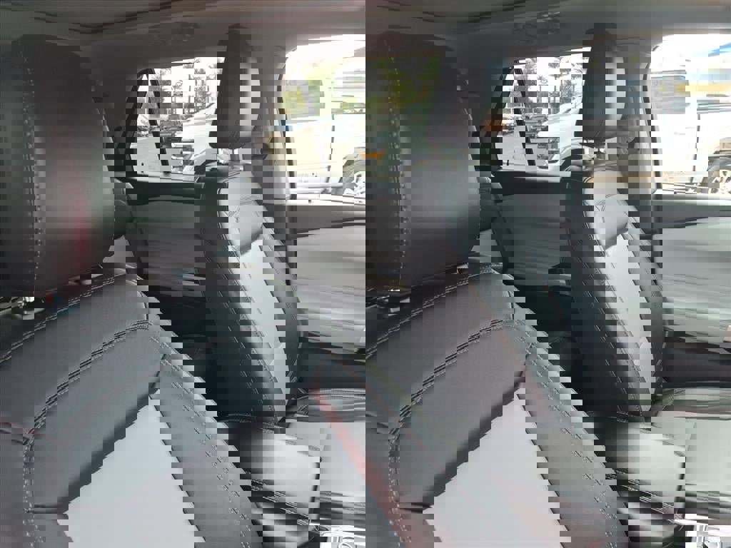 Certified 2023 Ford Explorer XLT w/ Equipment Group 202A image 12