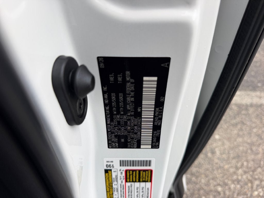 New 2026 Toyota Sienna XSE FWD image 31
