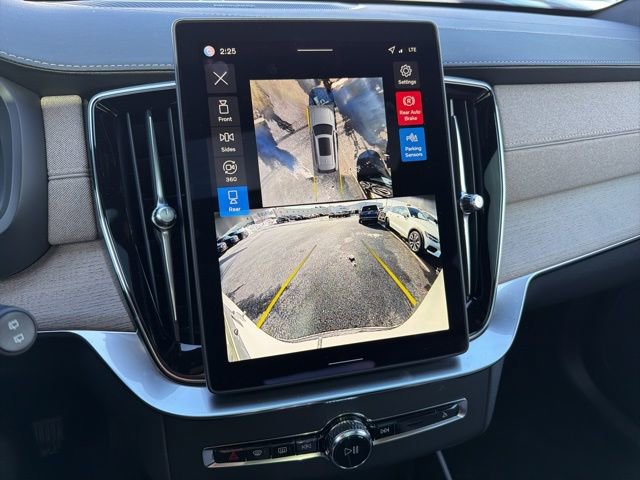 New 2026 Volvo XC90 B6 Plus w/ Protection Package image 16