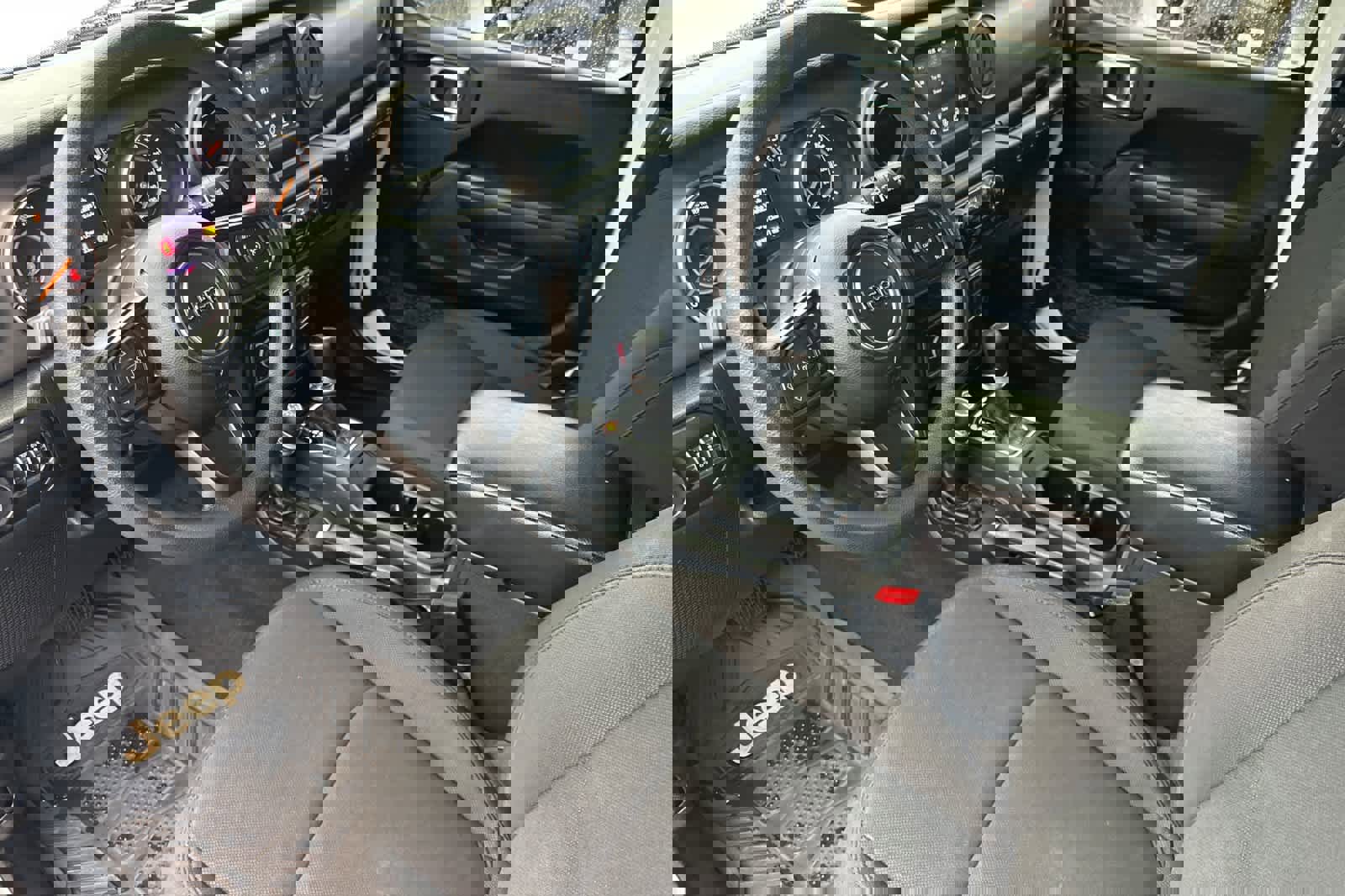 Used 2022 Jeep Wrangler Unlimited Sport image 10