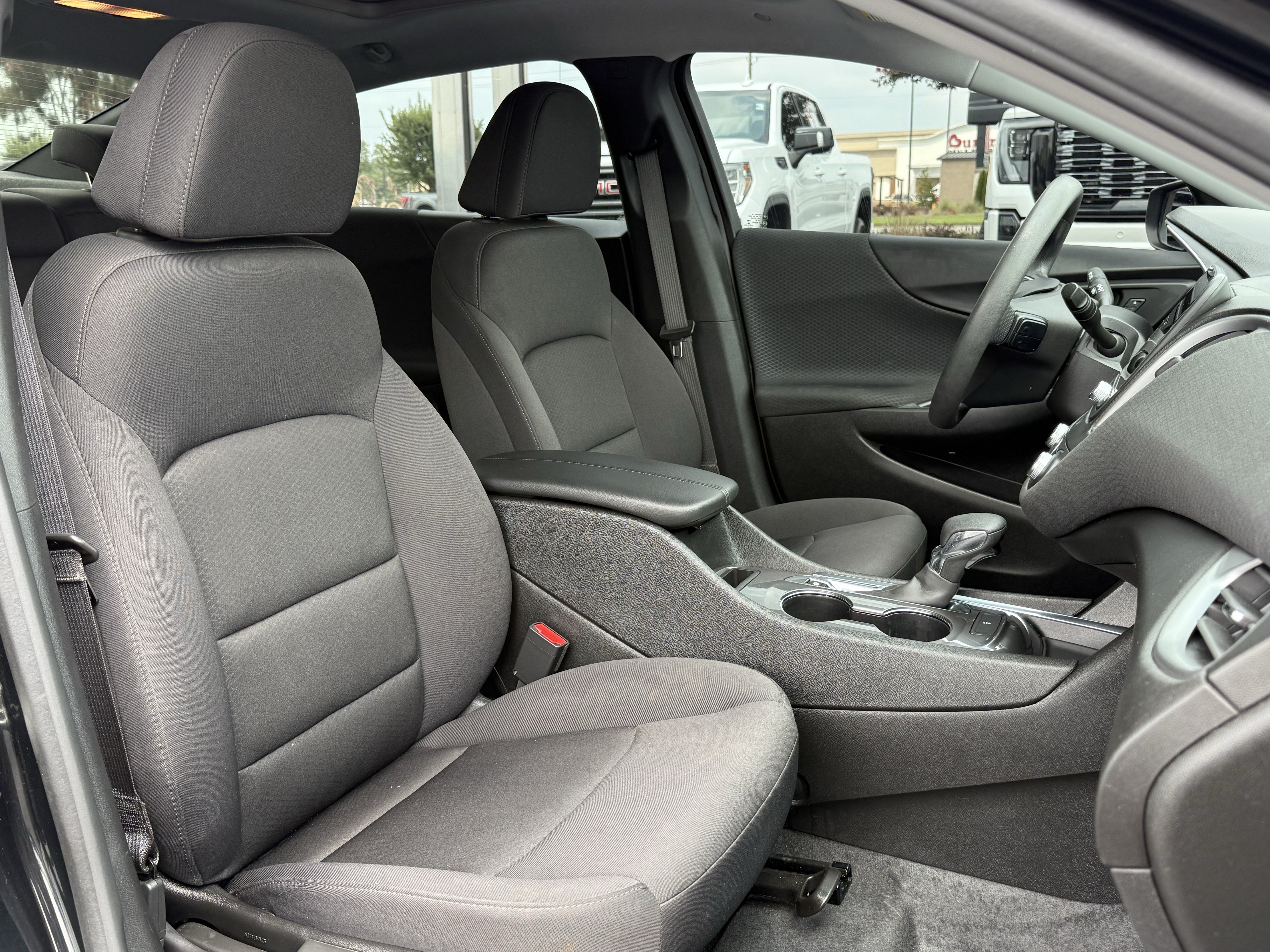 Used 2023 Chevrolet Malibu LT FWD image 34