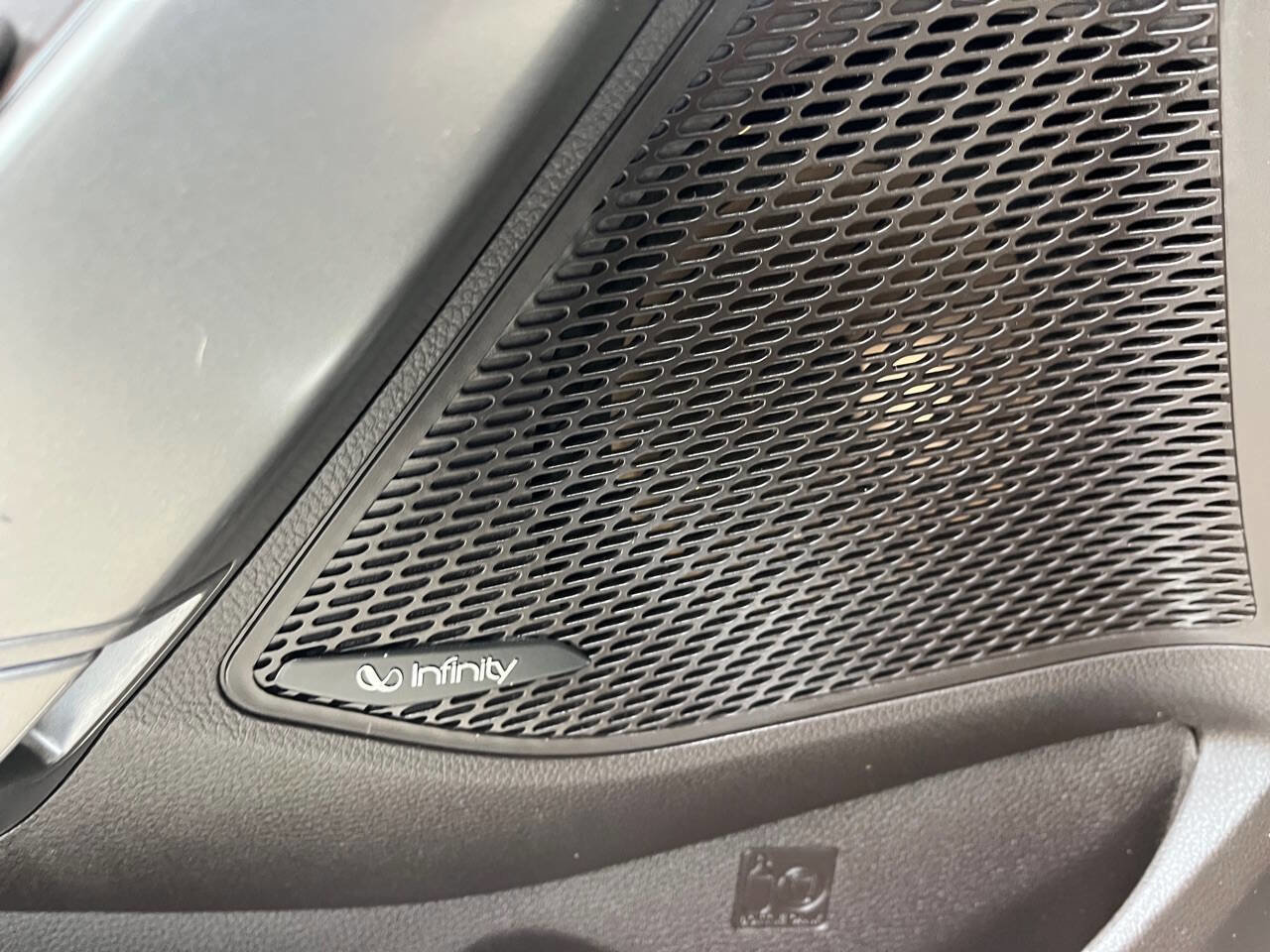 Used 2014 Hyundai Santa Fe Limited w/ Ultimate Package 07 image 26