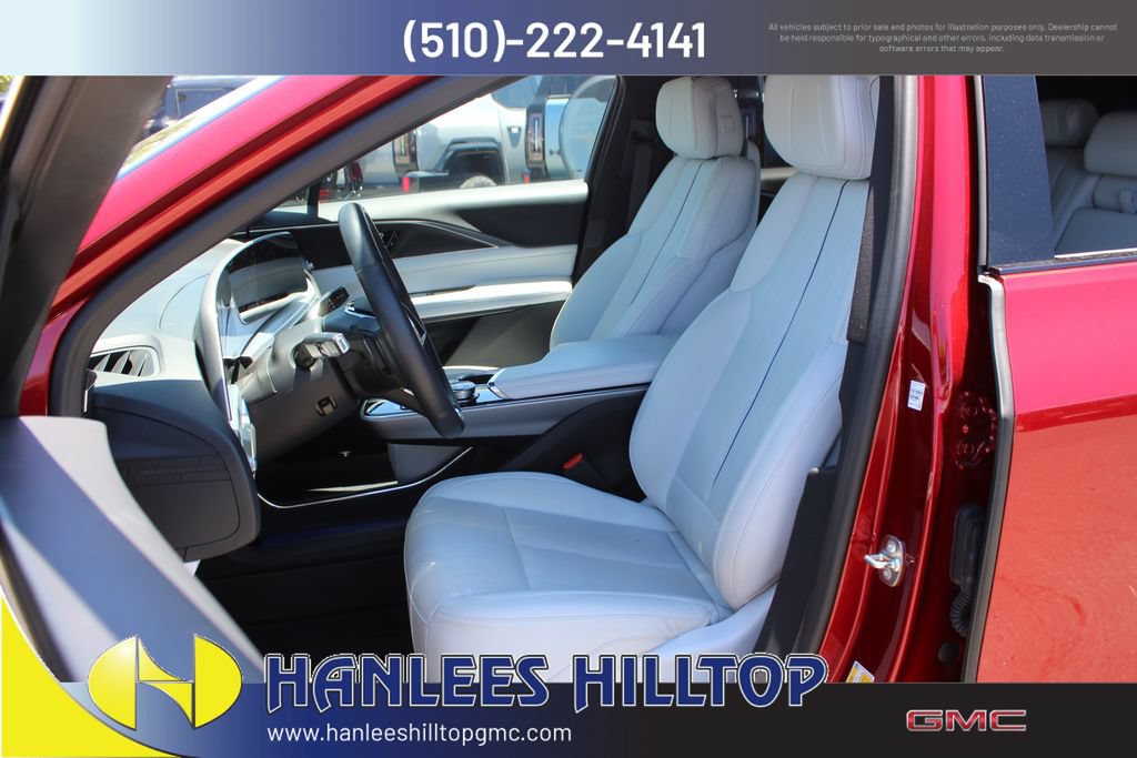 Used 2024 Cadillac Lyriq Luxury AWD/4WD image 13