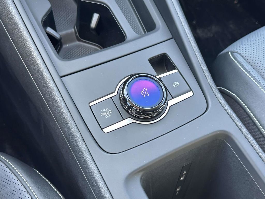 New 2025 Volkswagen Tiguan SE image 24