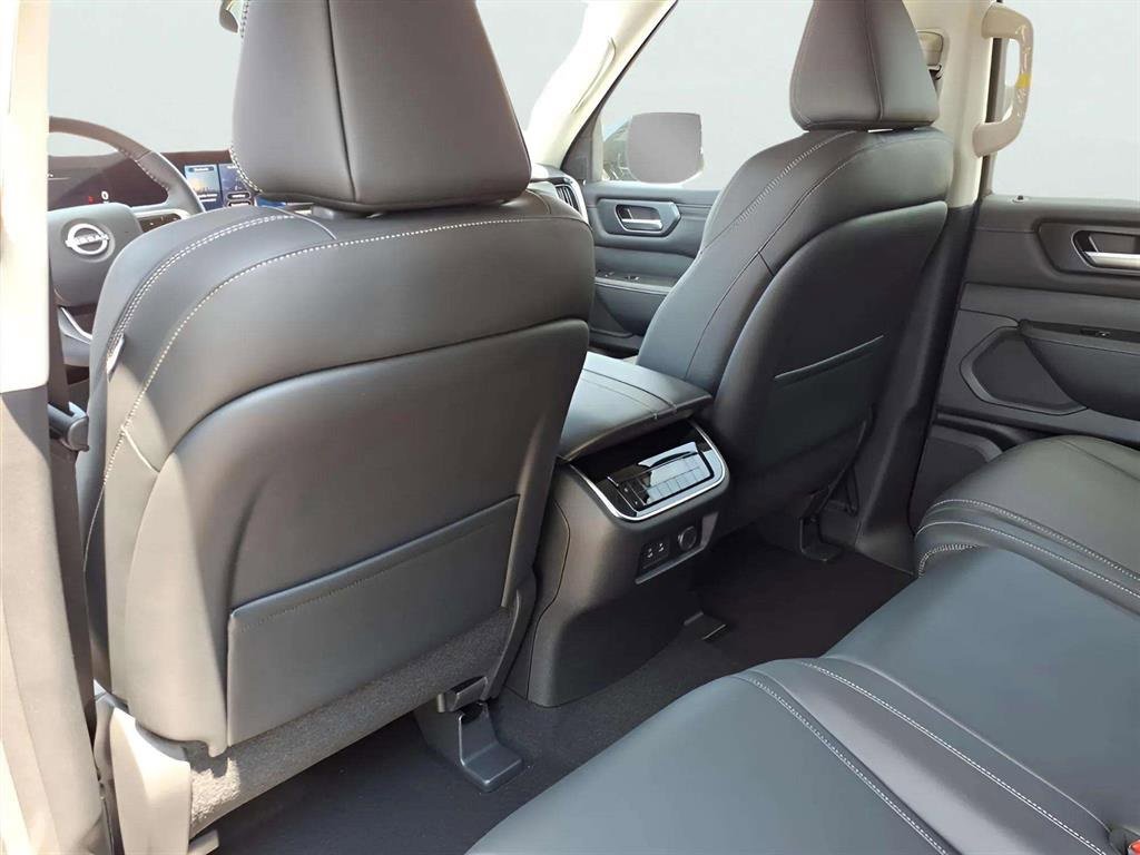 New 2026 Nissan Armada SV image 15