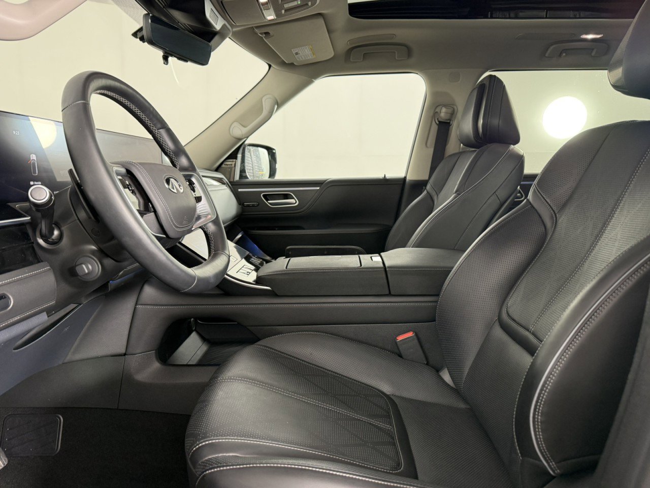 Used 2025 INFINITI QX80 Sensory AWD/4WD image 18
