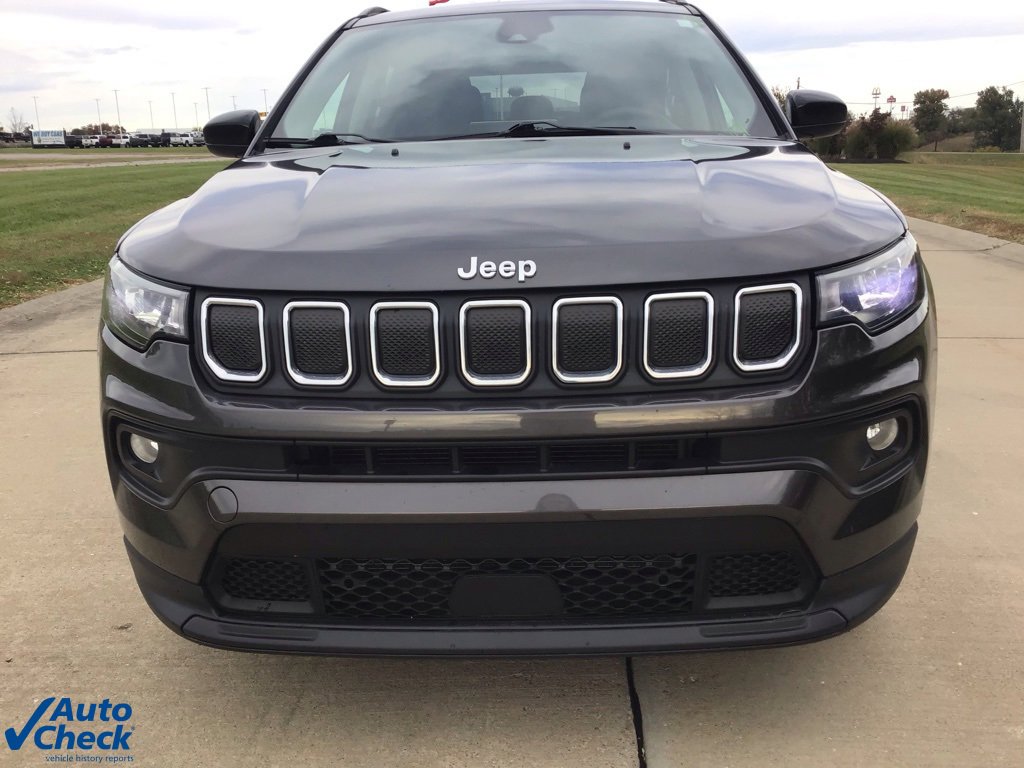 Used 2022 Jeep Compass Latitude image 10