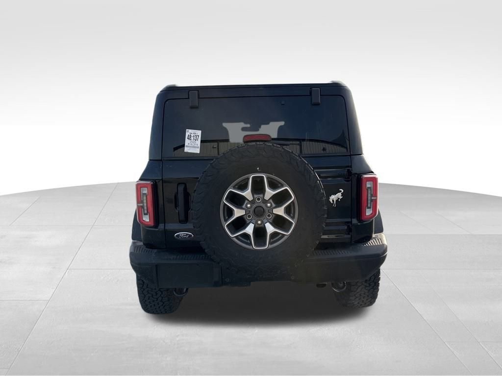 Used 2025 Ford Bronco Badlands image 8