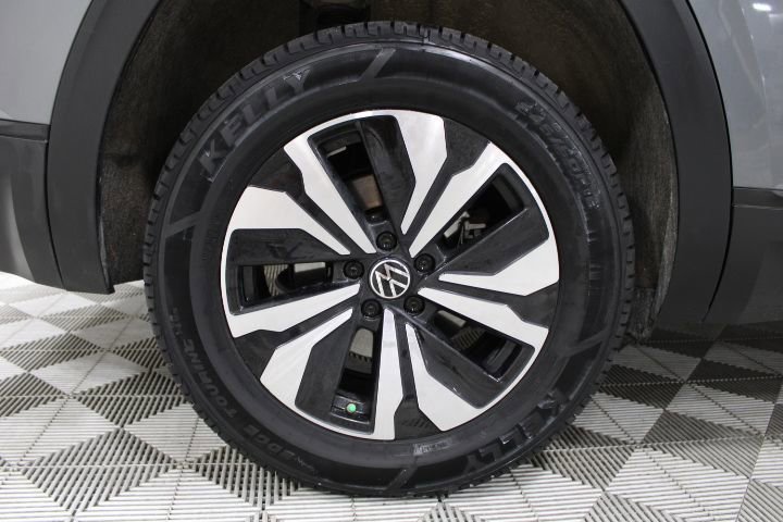 Used 2024 Volkswagen Atlas SE image 34