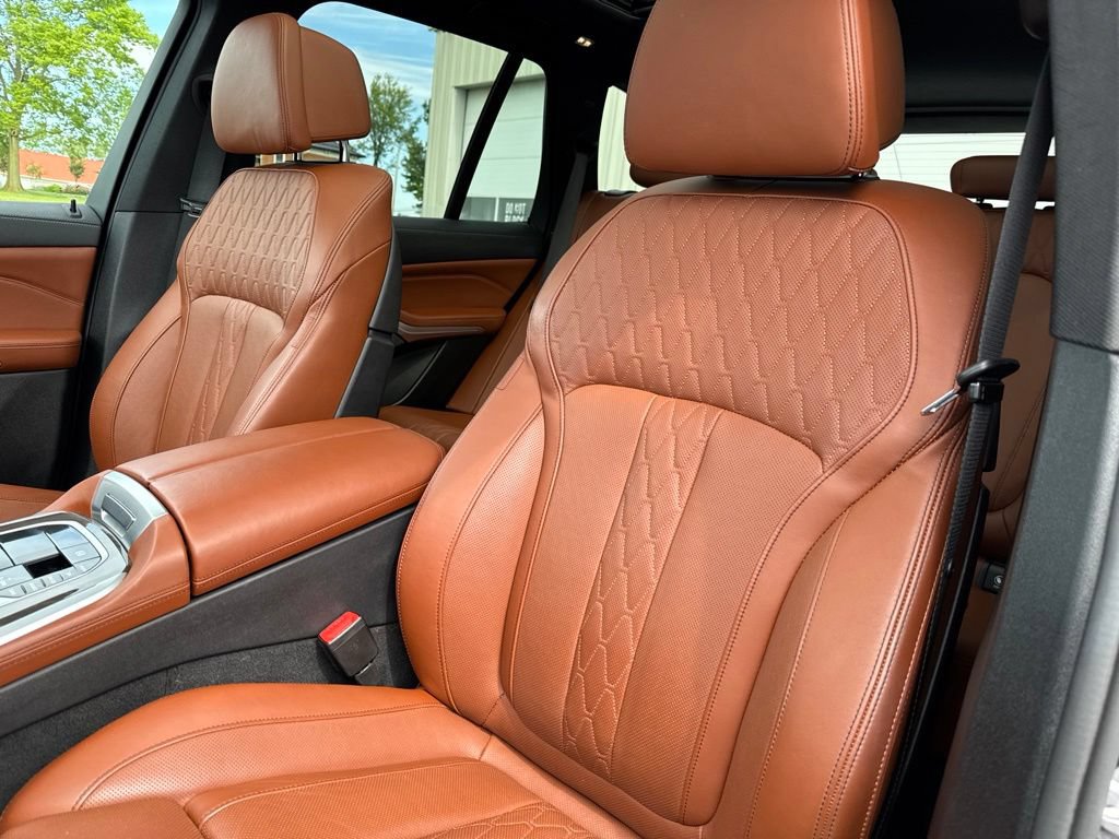 Used 2023 BMW X5 M50i AWD/4WD image 31