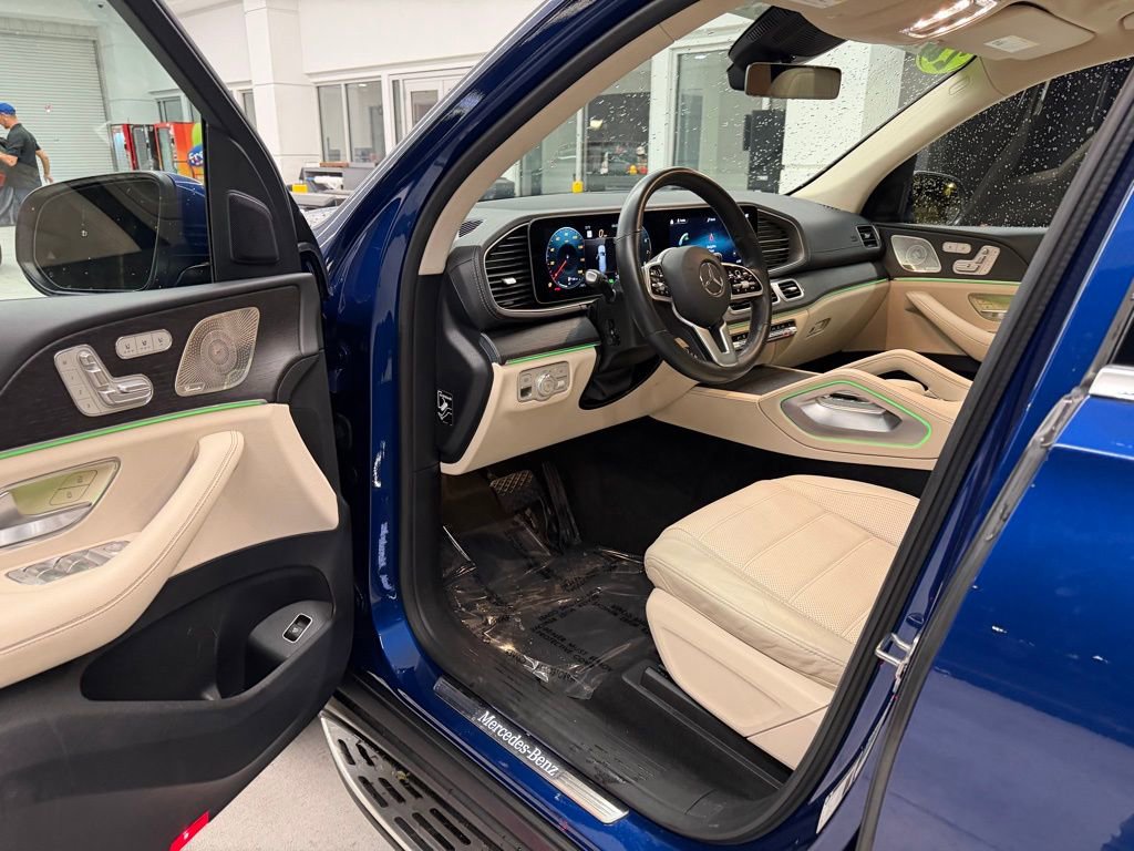 Used 2022 Mercedes-Benz GLS 450 4MATIC image 15