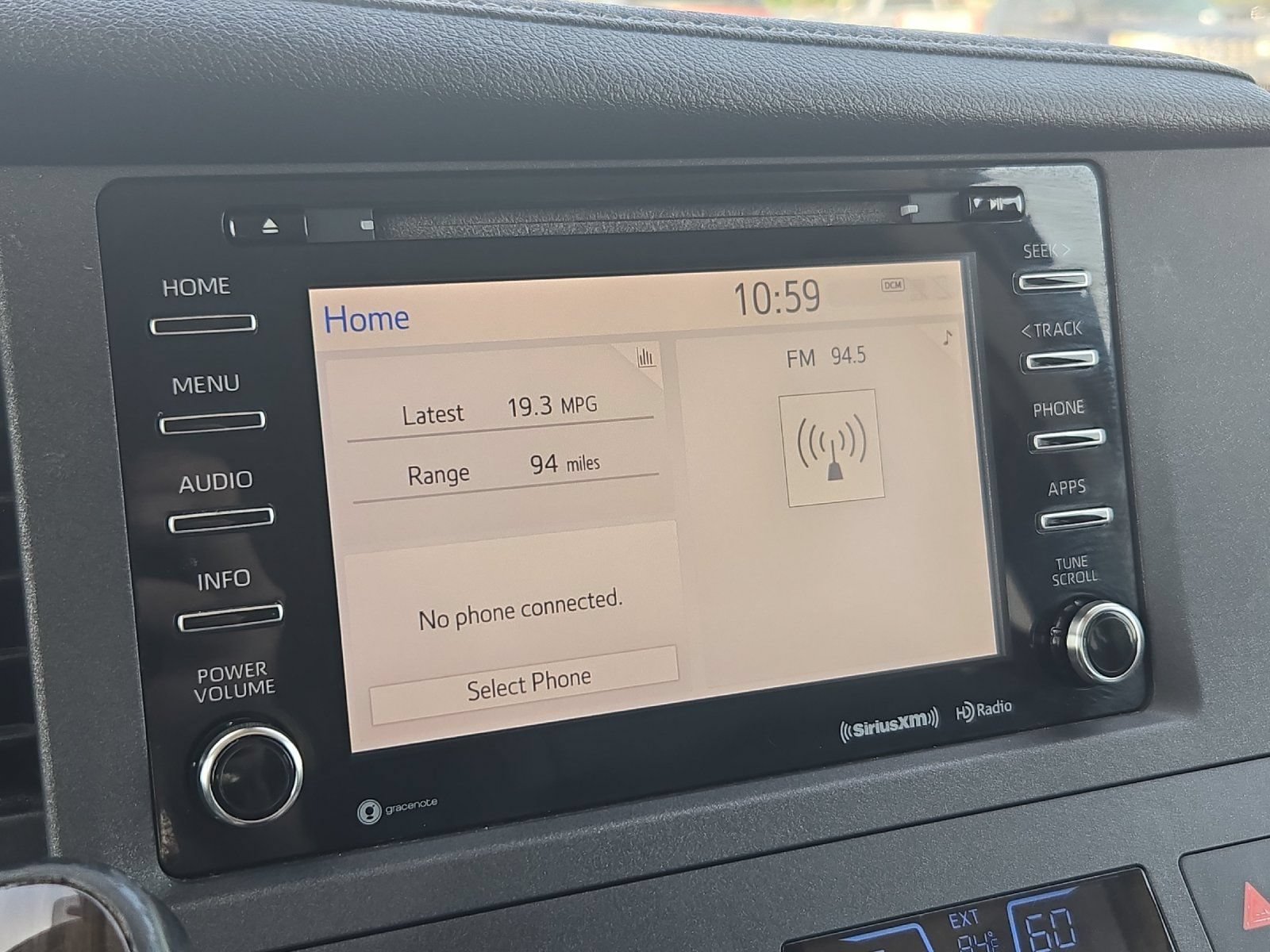 Used 2018 Toyota Sienna XLE FWD image 18