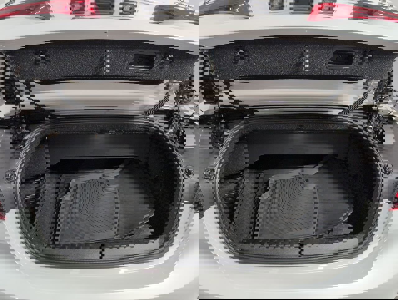 Used 2022 BMW 430i xDrive Convertible w/ Premium Package image 34