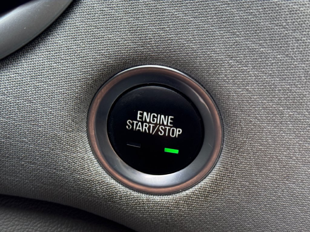 Used 2022 Chevrolet Malibu LT FWD image 33