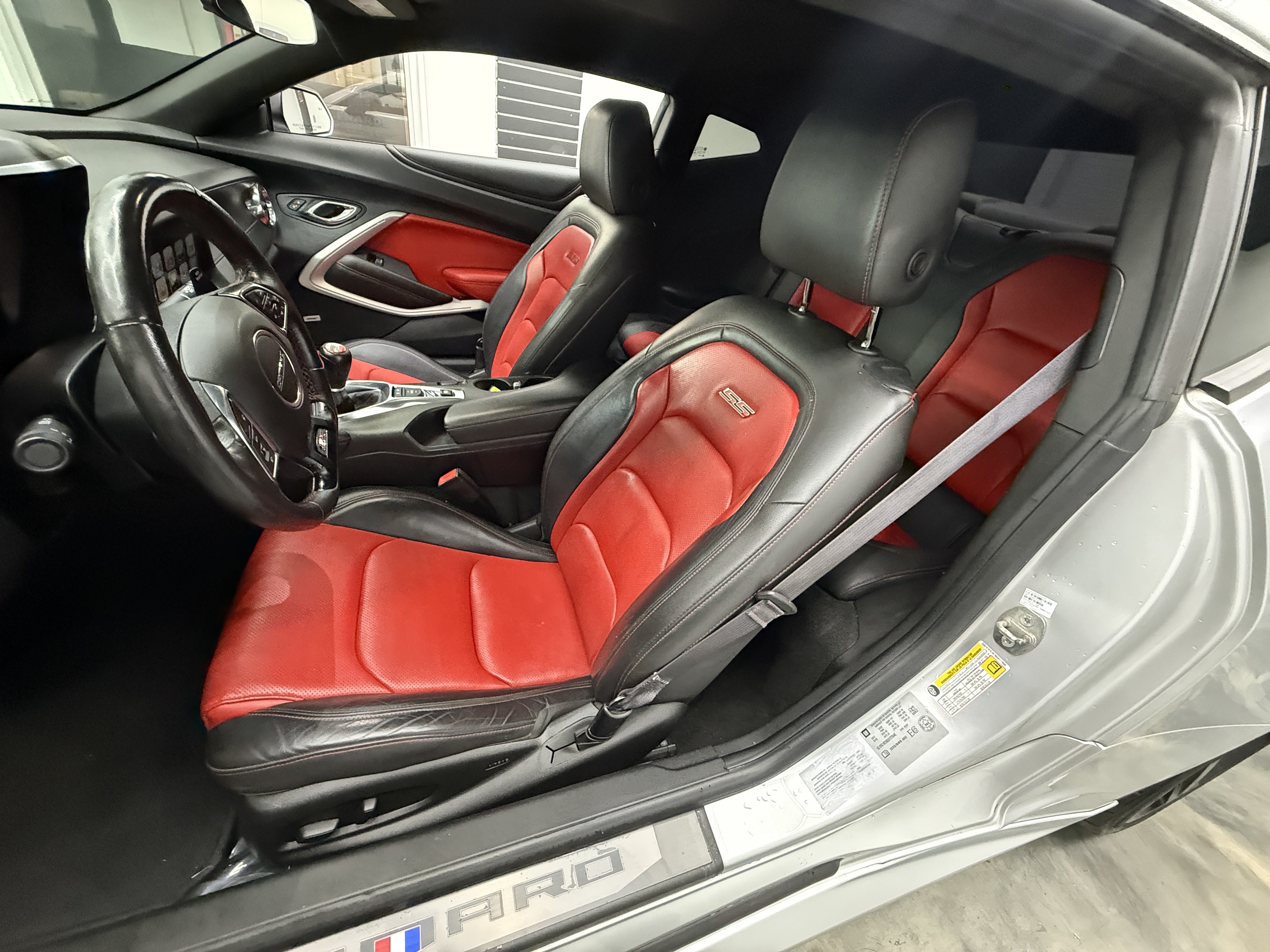 Used 2016 Chevrolet Camaro SS RWD image 11