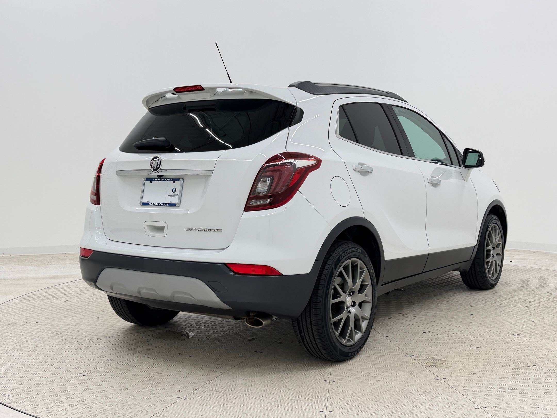 Used 2019 Buick Encore Sport Touring FWD image 9