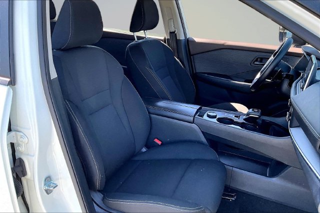 Used 2023 Nissan Rogue S AWD/4WD image 27