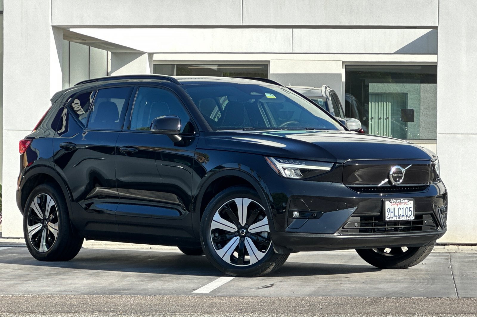 Certified 2023 Volvo XC40 Recharge Plus w/ Protection Package Premier AWD/4WD image 2