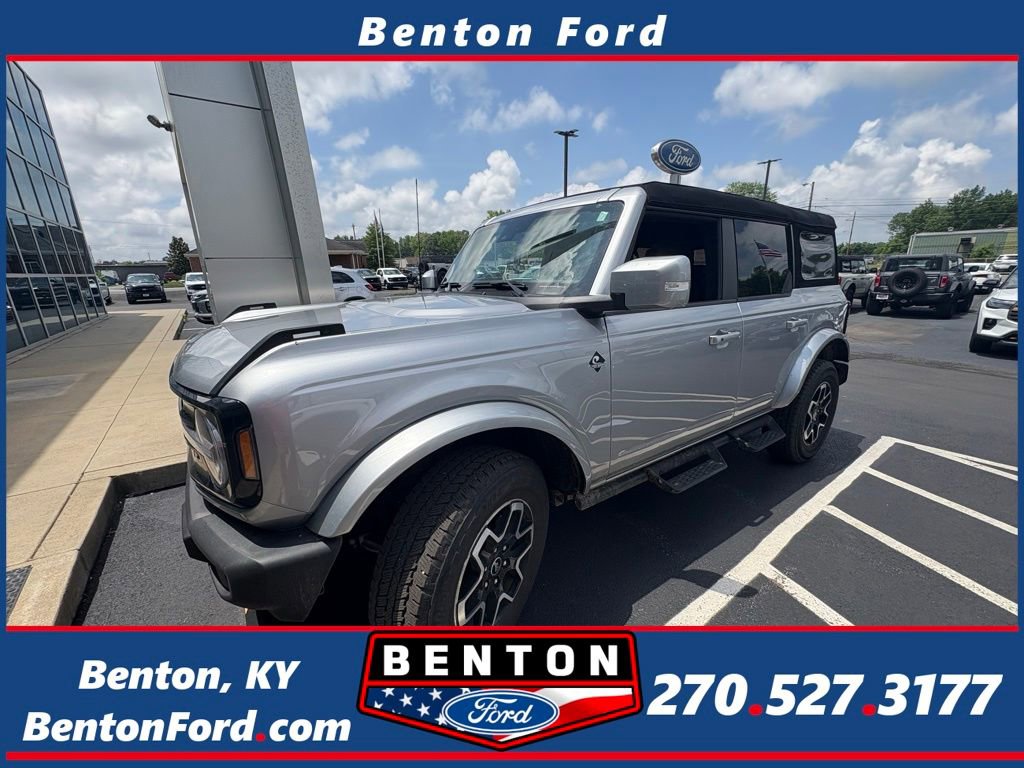 Used 2024 Ford Bronco Outer Banks AWD/4WD image 1