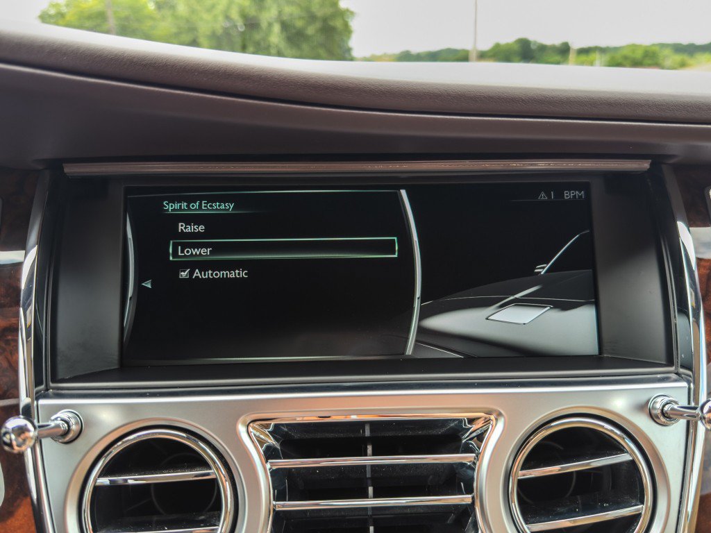 Used 2018 Rolls-Royce Dawn RWD image 50