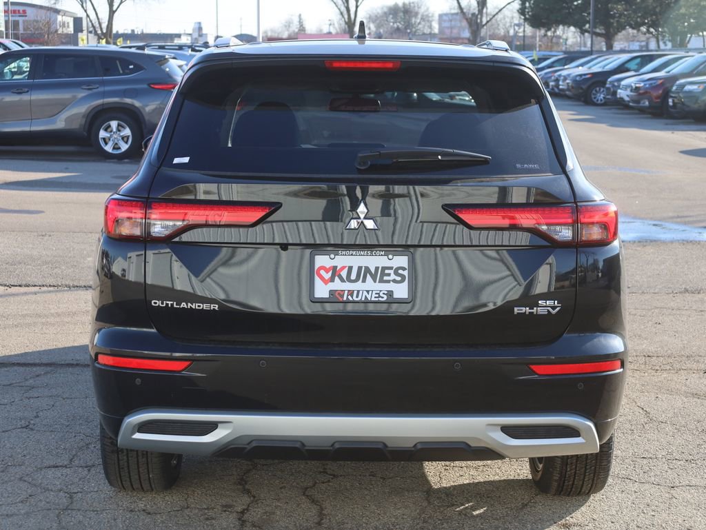New 2025 Mitsubishi Outlander SEL image 8