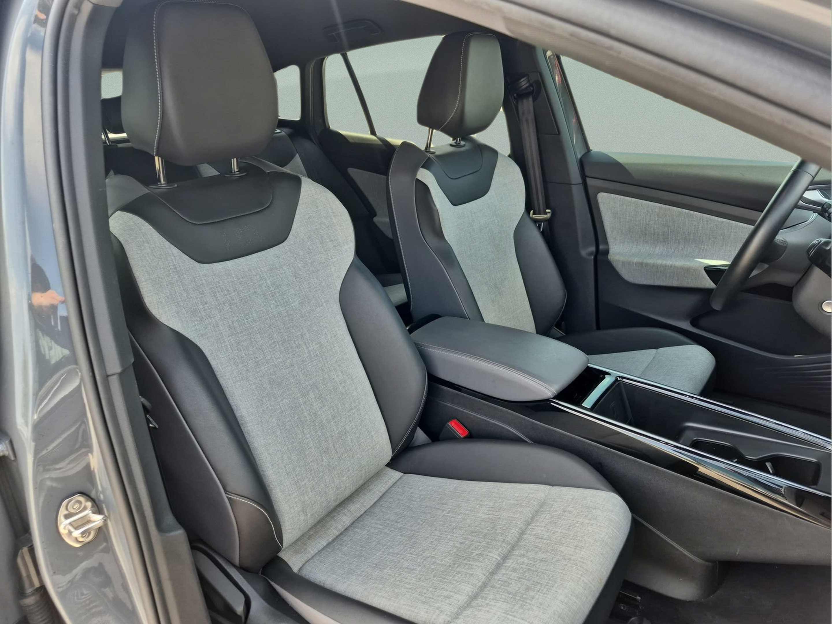 Used 2024 Volkswagen ID.4 Pro RWD image 19