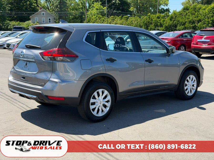 Used 2018 Nissan Rogue S AWD/4WD image 5
