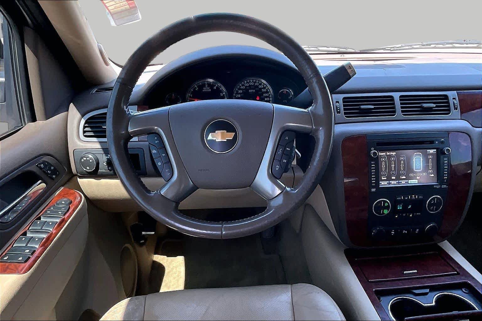 Used 2012 Chevrolet Avalanche LTZ RWD image 5