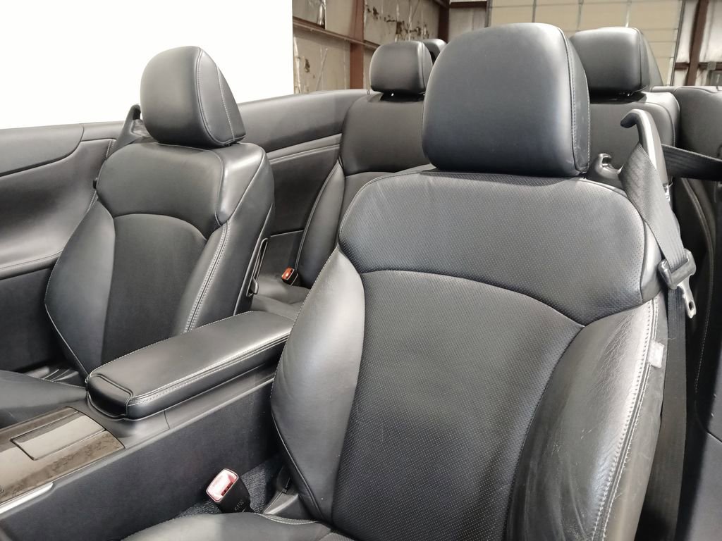Used 2010 Lexus IS 250C RWD image 11