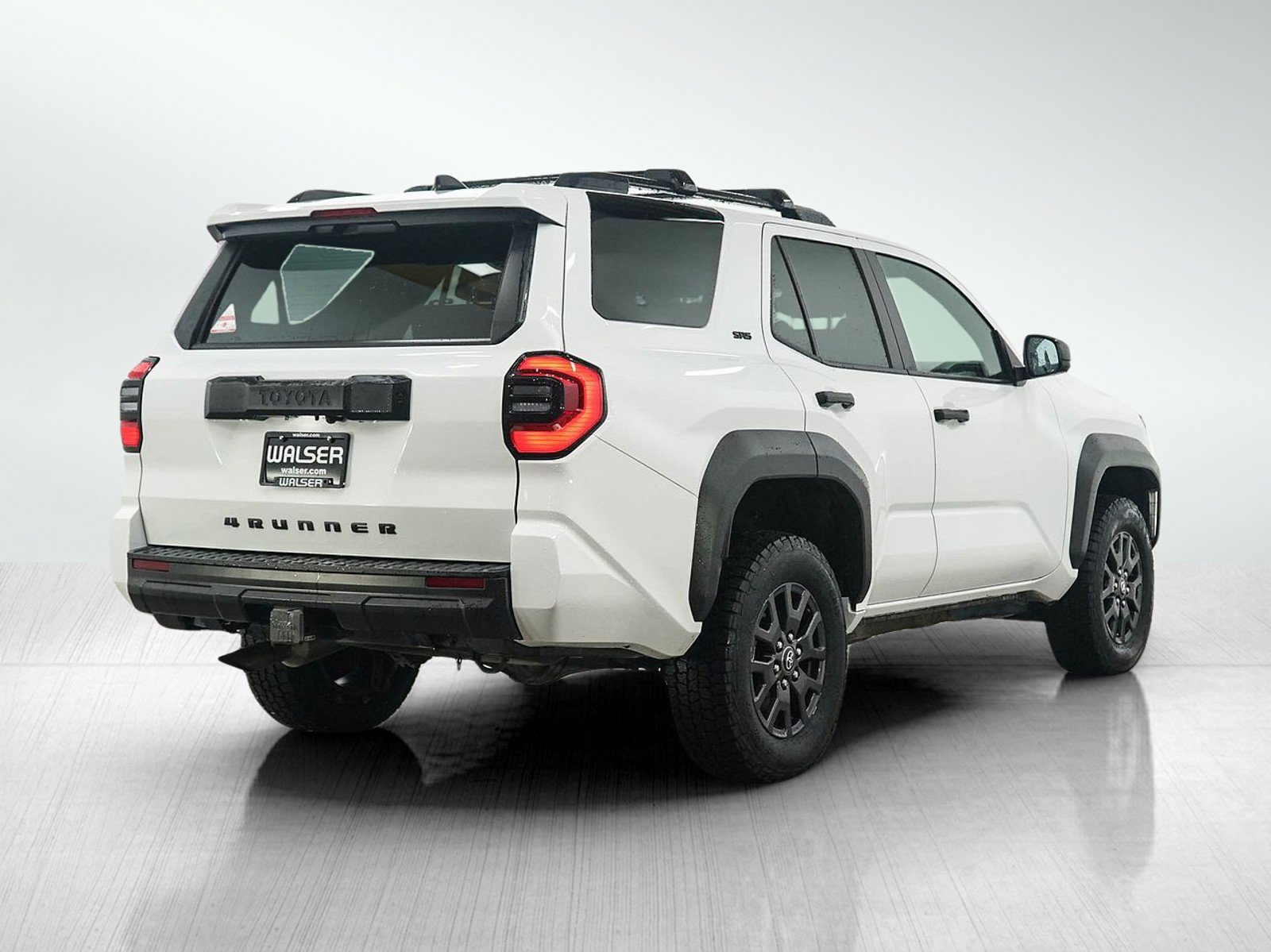 Used 2025 Toyota 4Runner SR5 AWD/4WD image 5