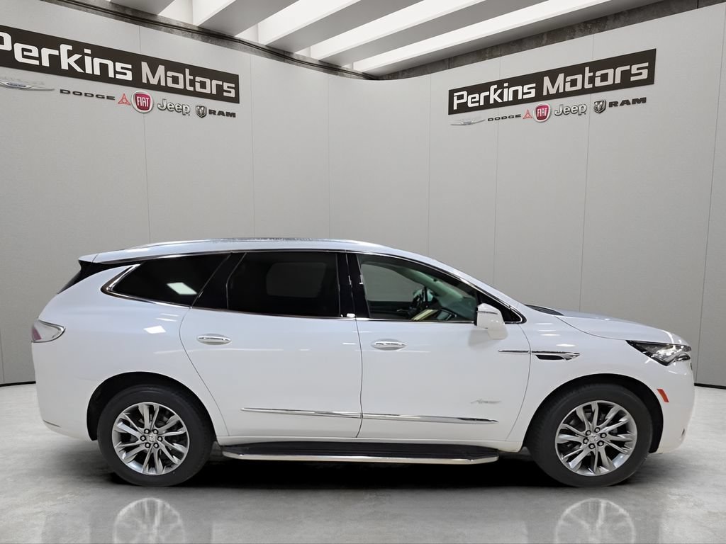 Used 2023 Buick Enclave Avenir w/ Avenir Technology Package AWD/4WD image 6