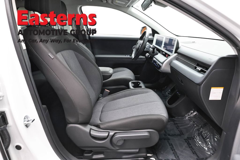Used 2024 Hyundai Ioniq 5 SE RWD image 21