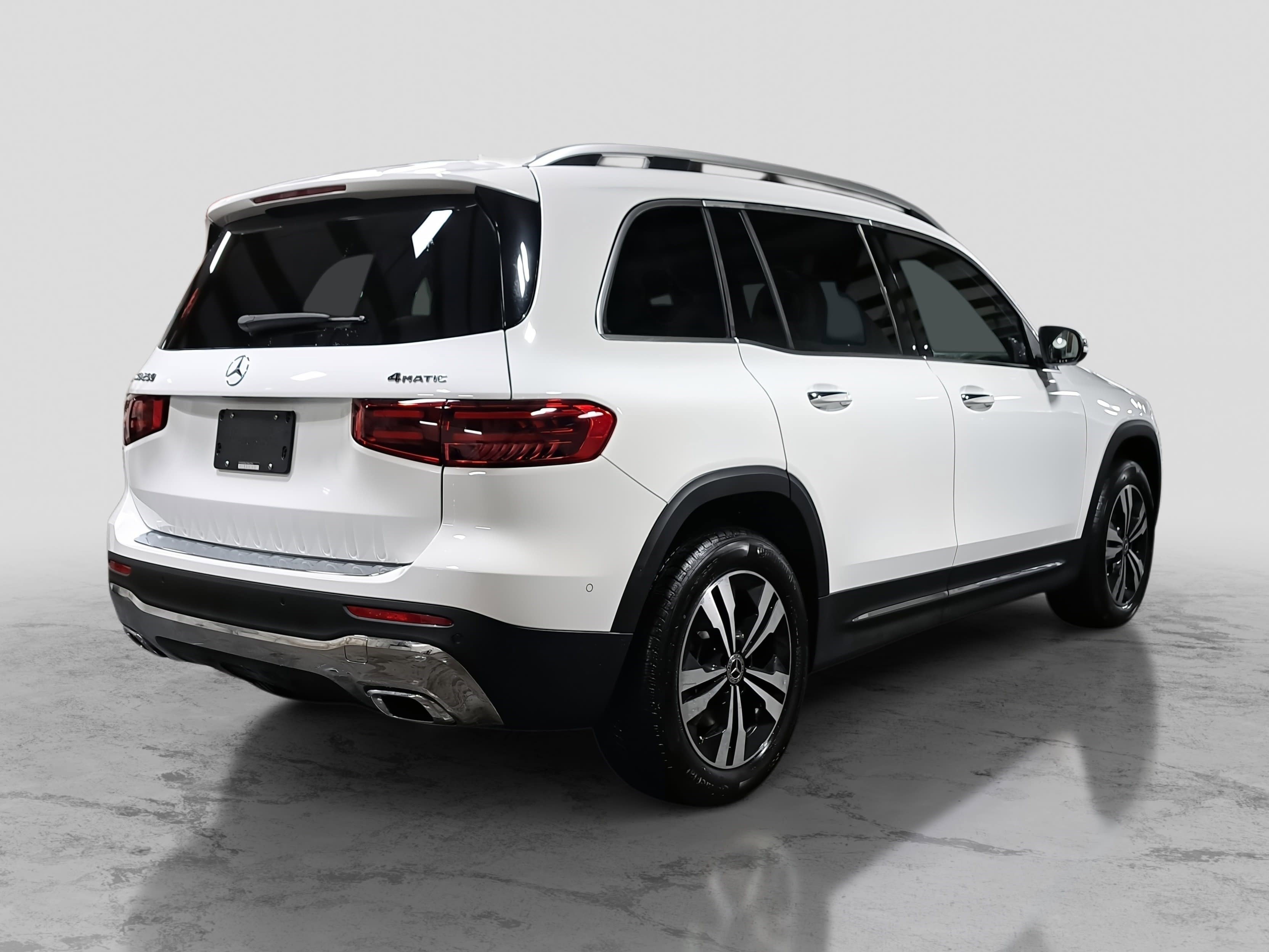 New 2026 Mercedes-Benz GLB 250 4MATIC image 5