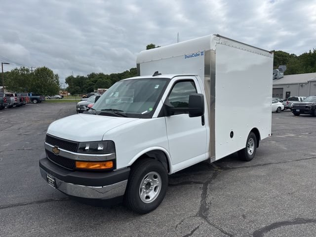 Used 2025 Chevrolet Express 3500 w/ Power Convenience Package RWD image 3