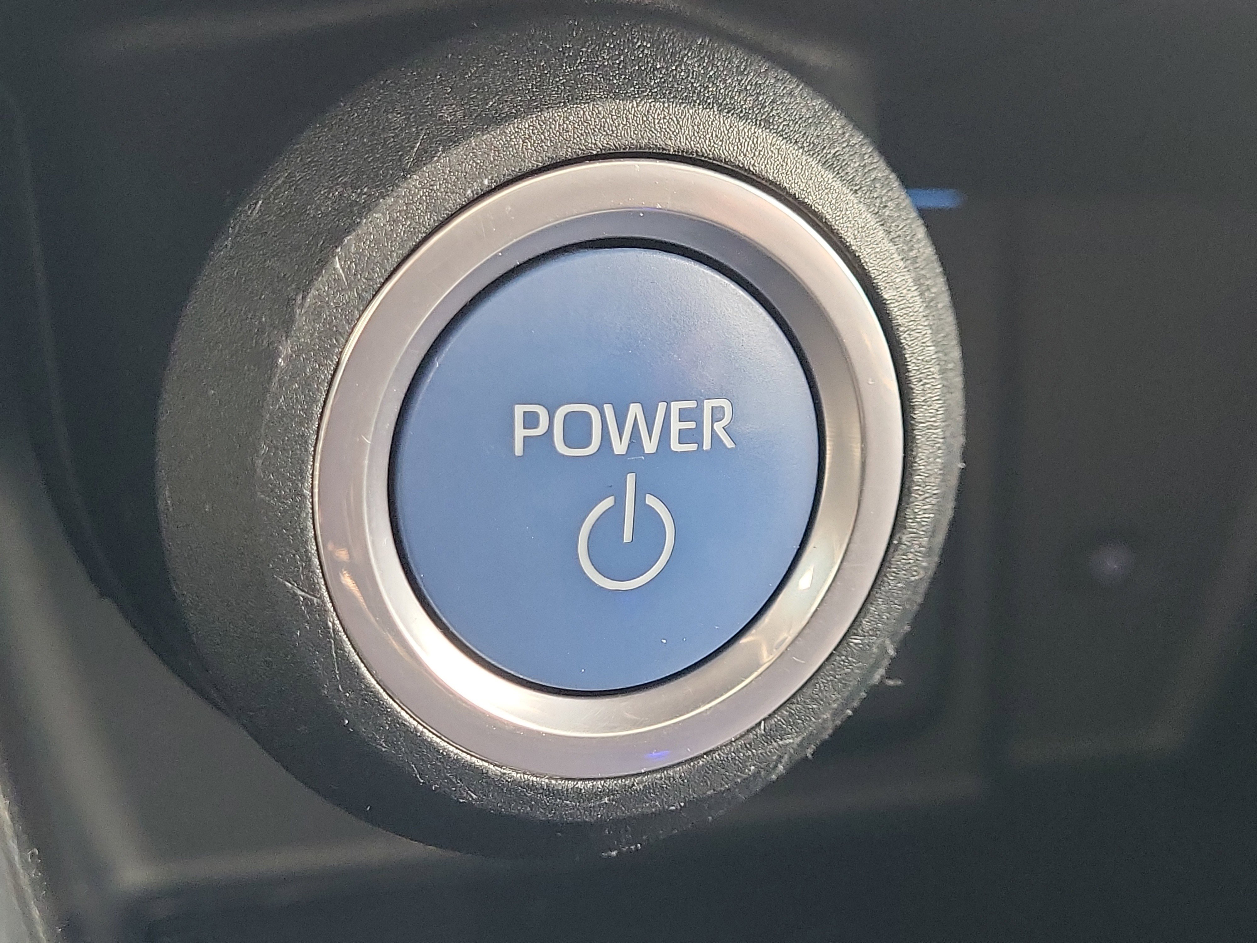 Used 2021 Toyota Venza LE image 31