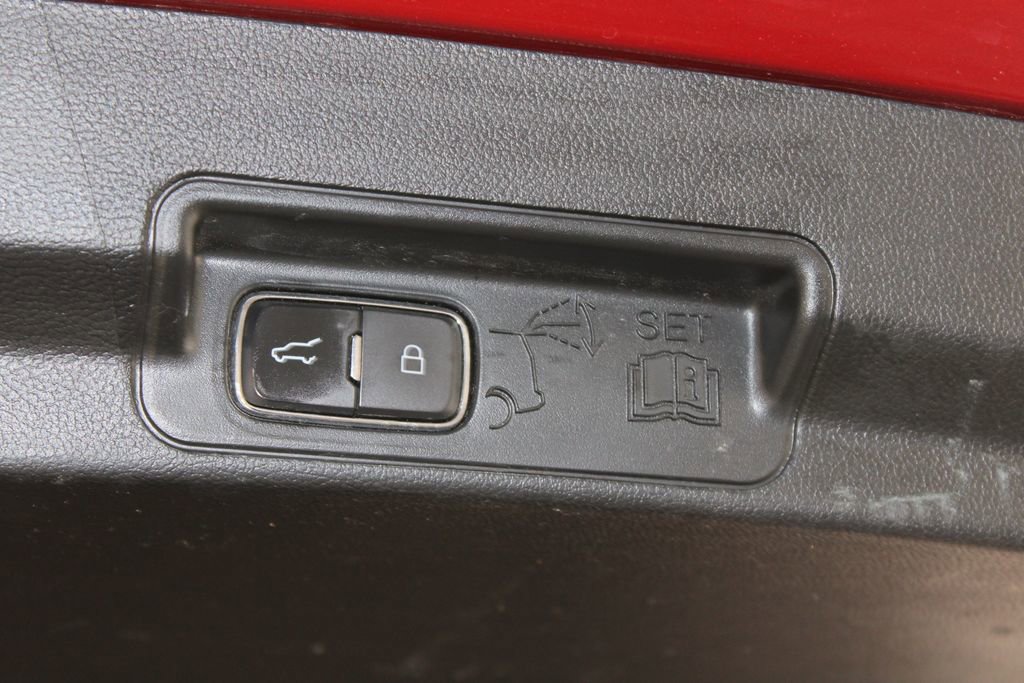 Used 2021 Ford Explorer Limited w/ Equipment Group 301A image 16