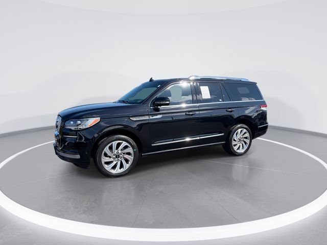 Used 2024 Lincoln Navigator Reserve AWD/4WD video 4