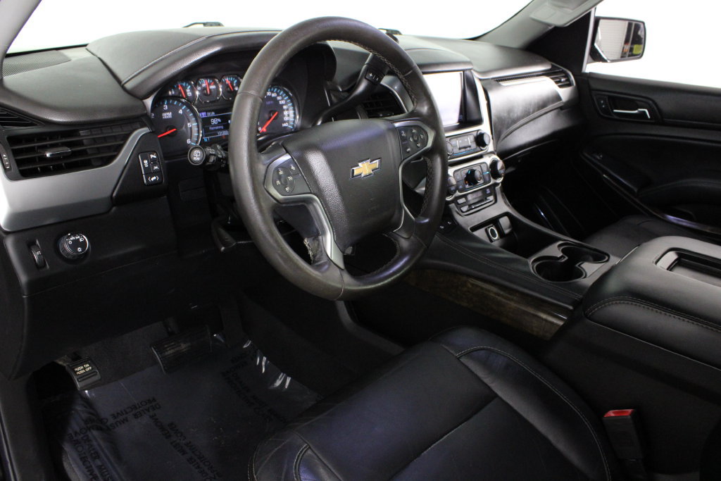 Used 2019 Chevrolet Suburban LT RWD image 17